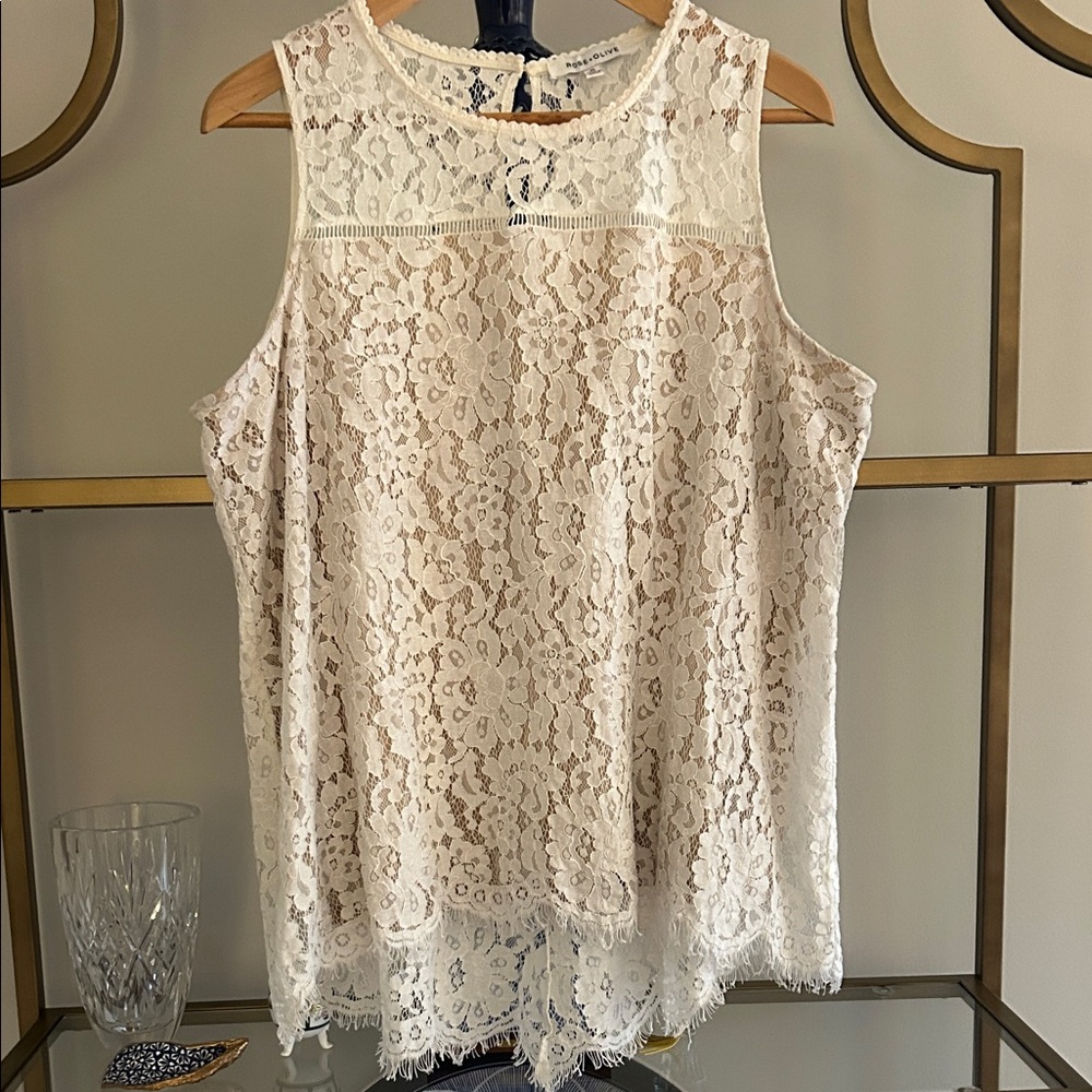 Rose & Olive Cream Lace Sleeveless Blouse